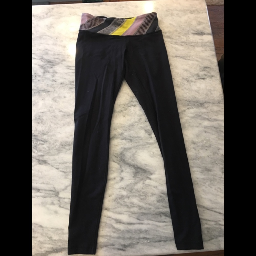 Lululemon Wunder Under reversible leggings